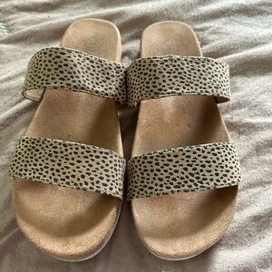 Cliffs women’s sandal / flip flop